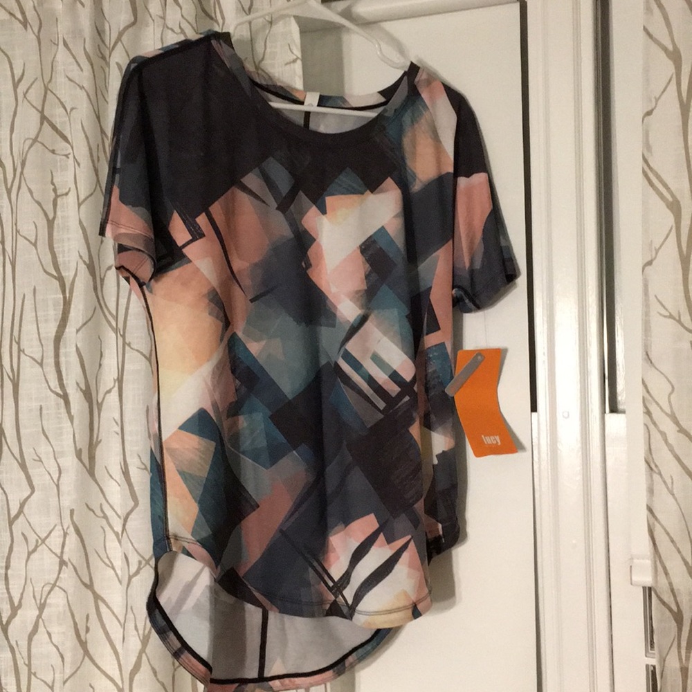 Geometric Pattern workout top!